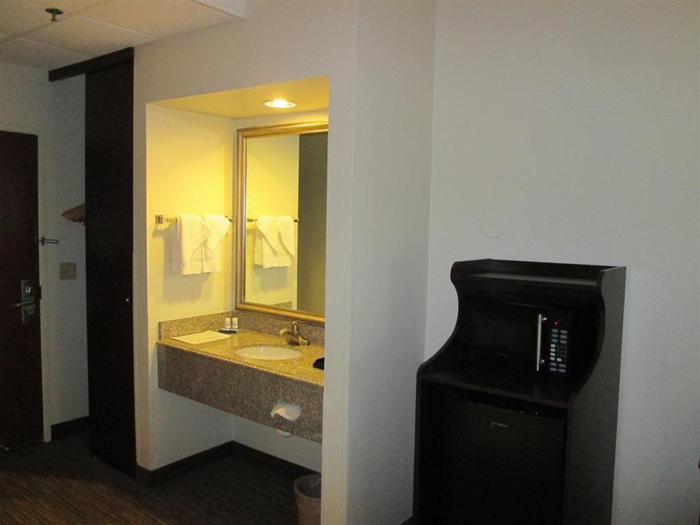 Best Western Plus O'Hare International South Hotel Franklin Park Quarto foto